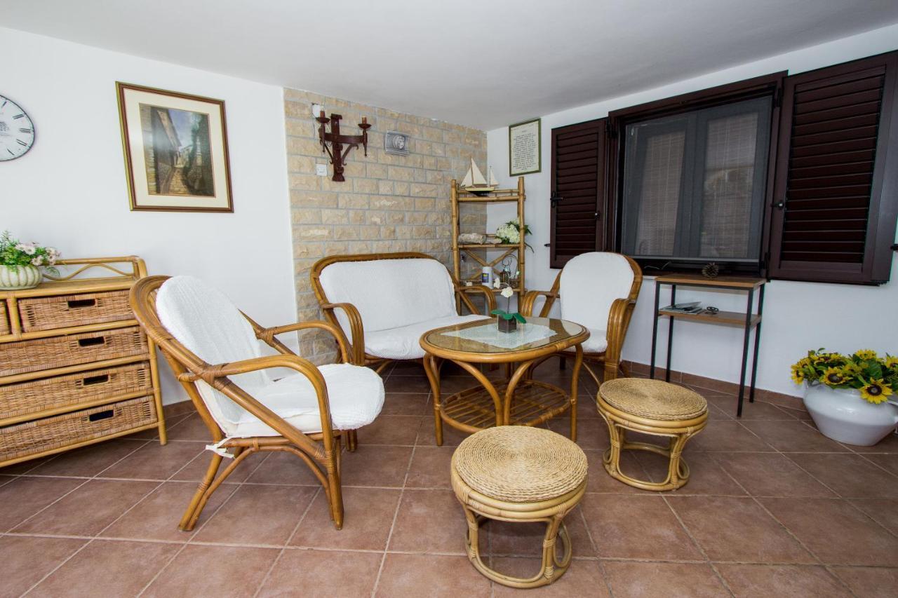 Apartmani Alic Шибеник Экстерьер фото